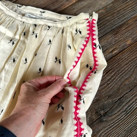 Madewell cream linen embroidered full mini skirt NWOT size 2